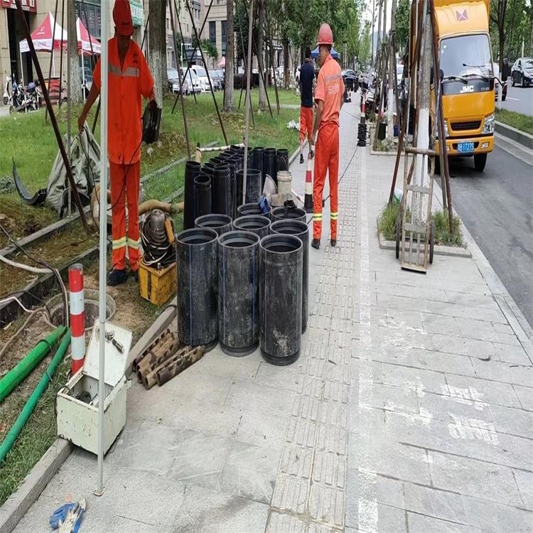 头屯河管道短管置换修复